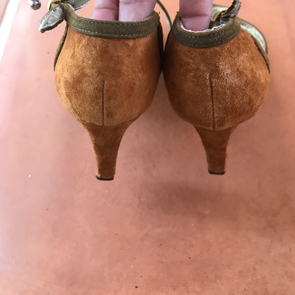 Ann Marino Tobacco Brown Leather Heels - Picture 6 of 8