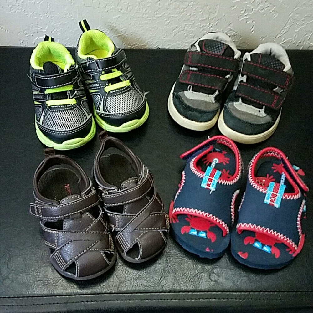 << SOLD >> Size 5 big boy shoe lot!