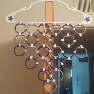 Scarf, neck tie holder