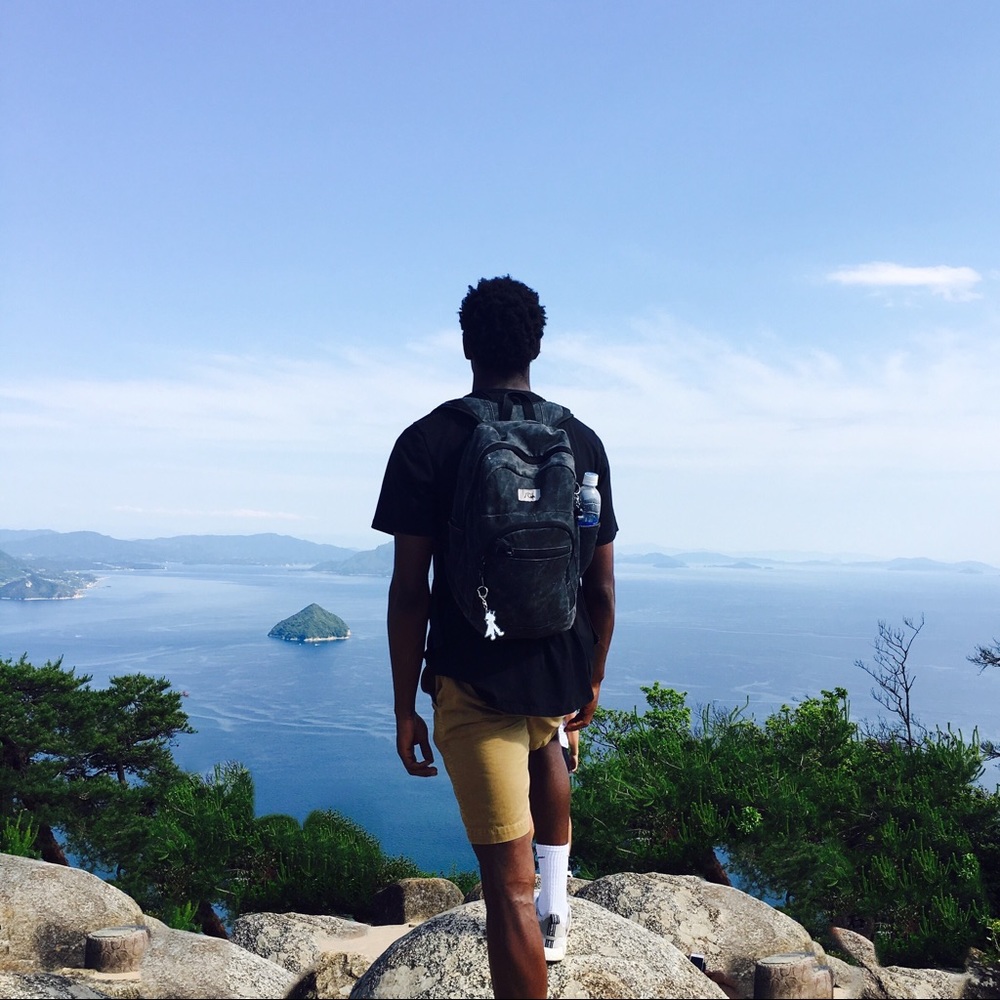 Meet your Posher, Dennis