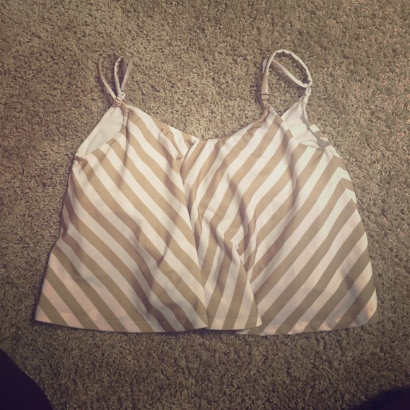 Kortni Jeane Swing Swim Top - Picture 1 of 3