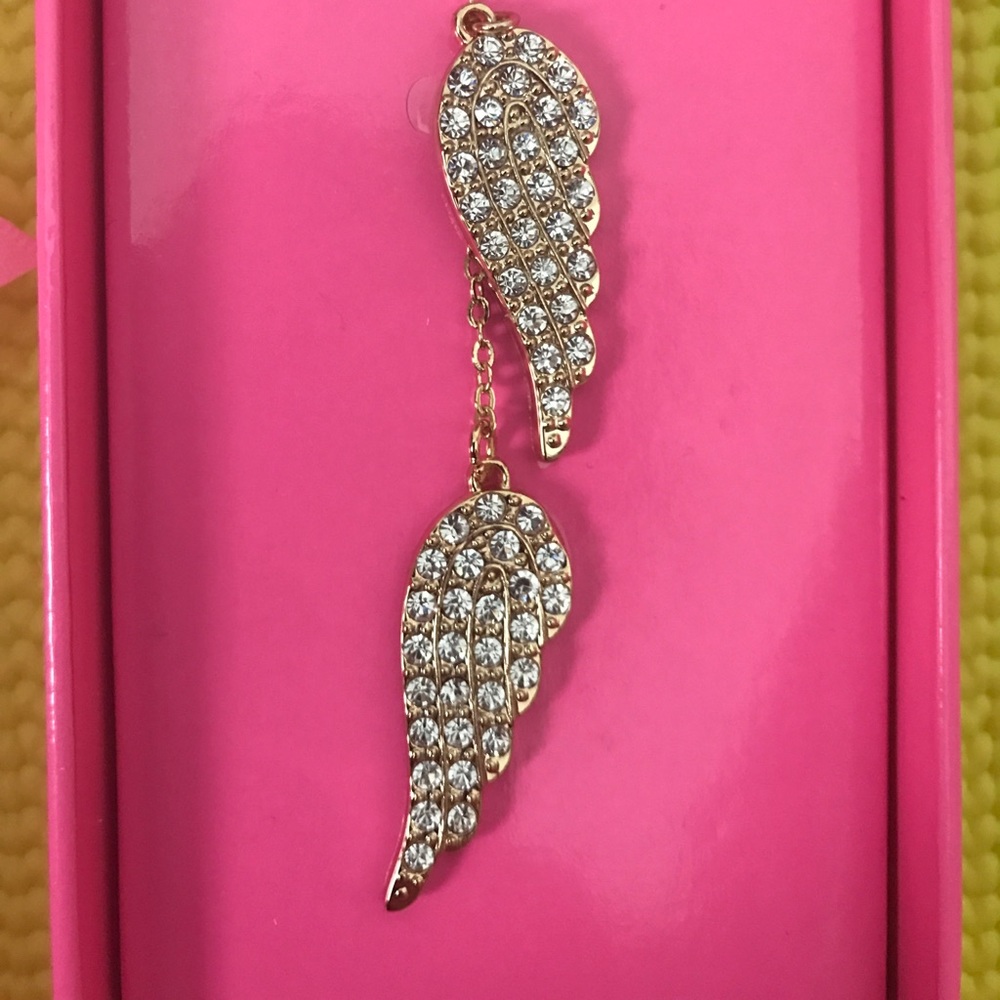 Victoria's Secret Angel Wing Necklace