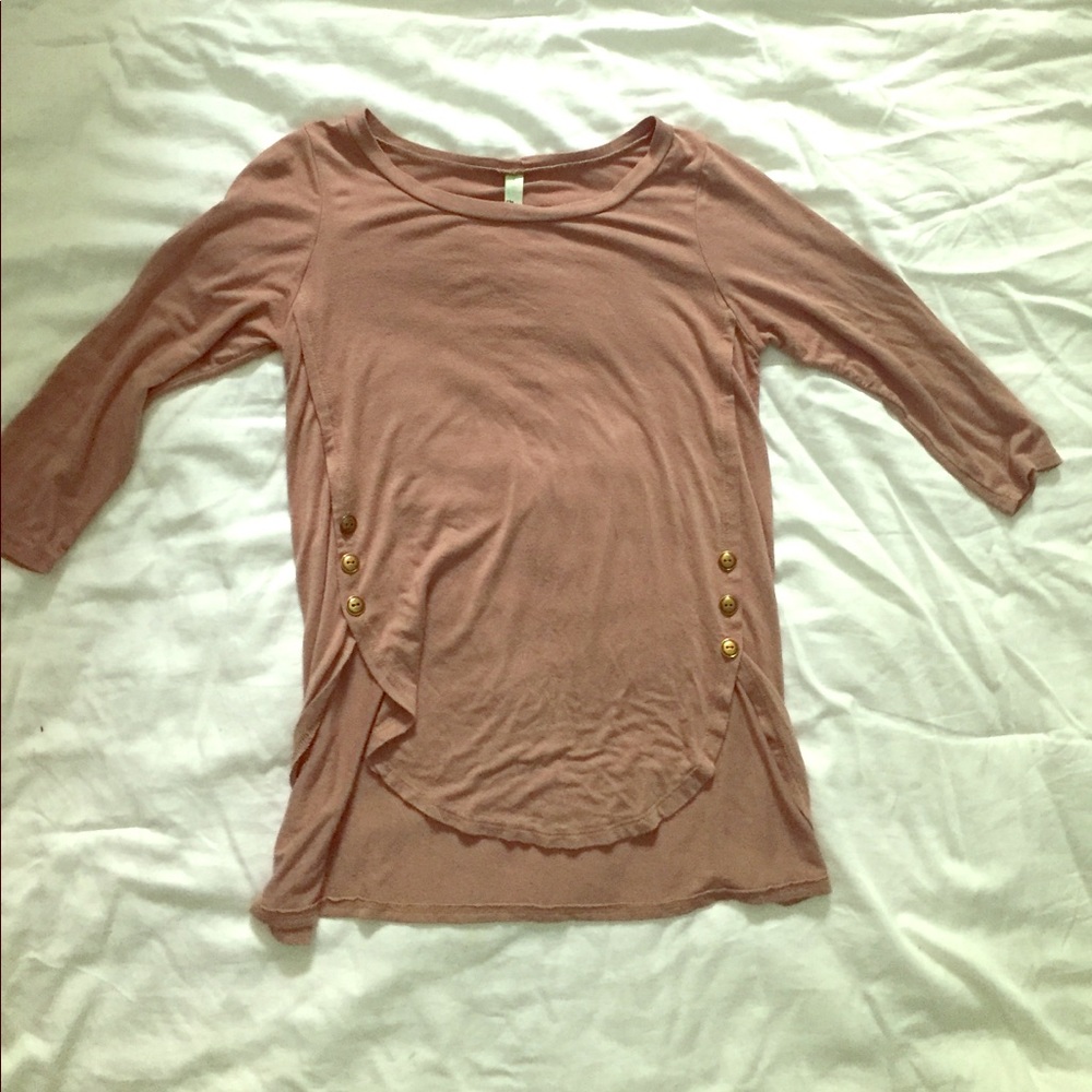 Women's split blouse.