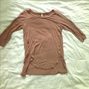 Women's split blouse.