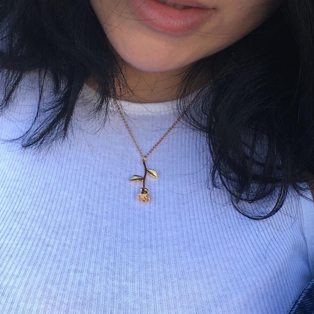 GOLD ROSW NECKLACE - Picture 3 of 3