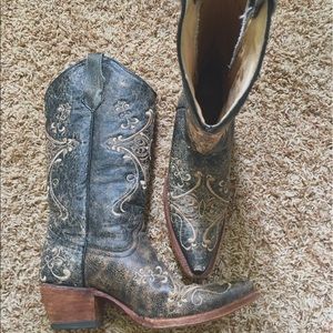 Women's Snip Toe, Distressed Cowgirl Boots