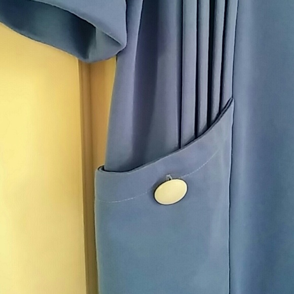 Front Pocket Dress - Picture 3 of 5