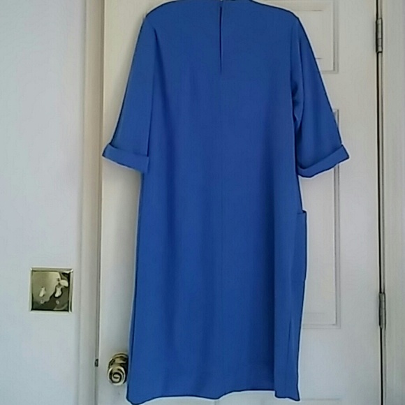 Front Pocket Dress - Picture 4 of 5