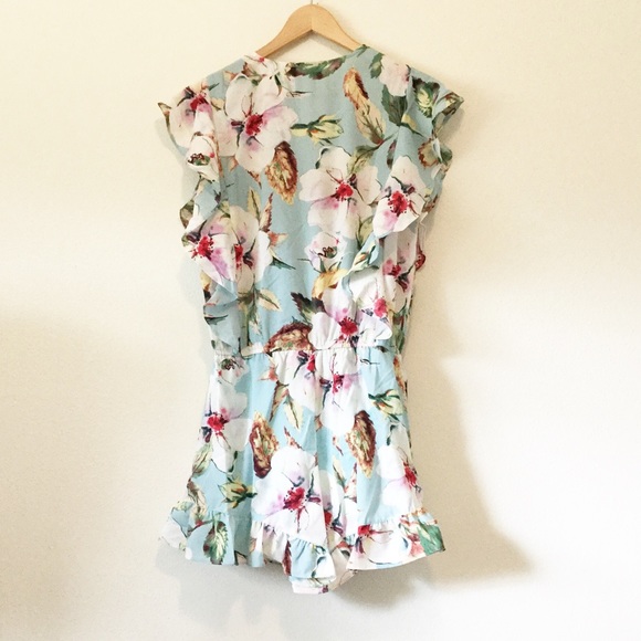 Floral V Neck Romper in Sky - Picture 5 of 7