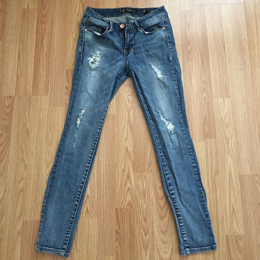 Kim Kardashian ripped jeans.