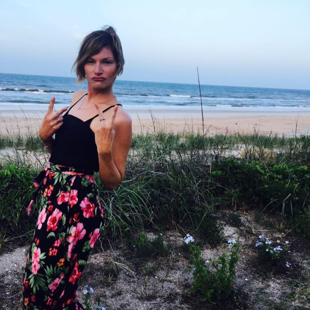 Meet your Posher, Joanie