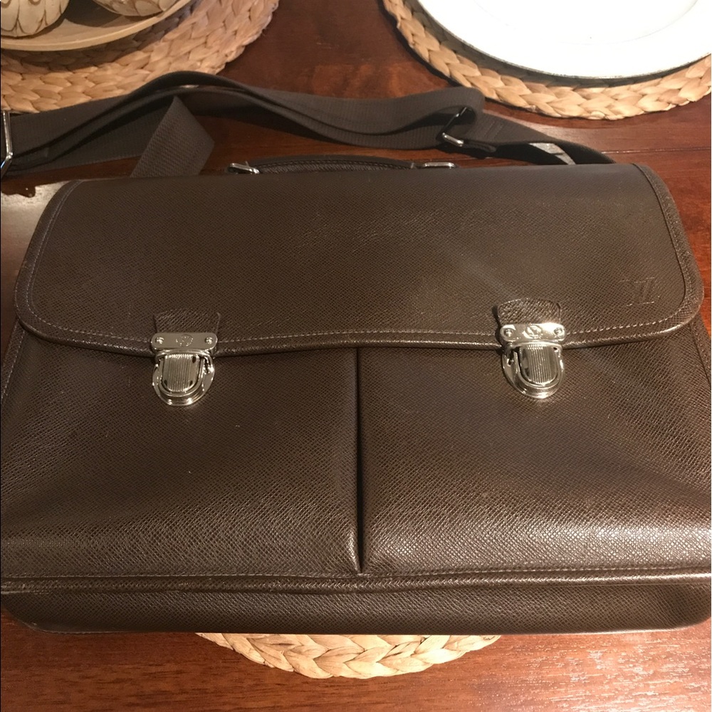 Louis Vuitton brown leather shoulder bag/ book bag