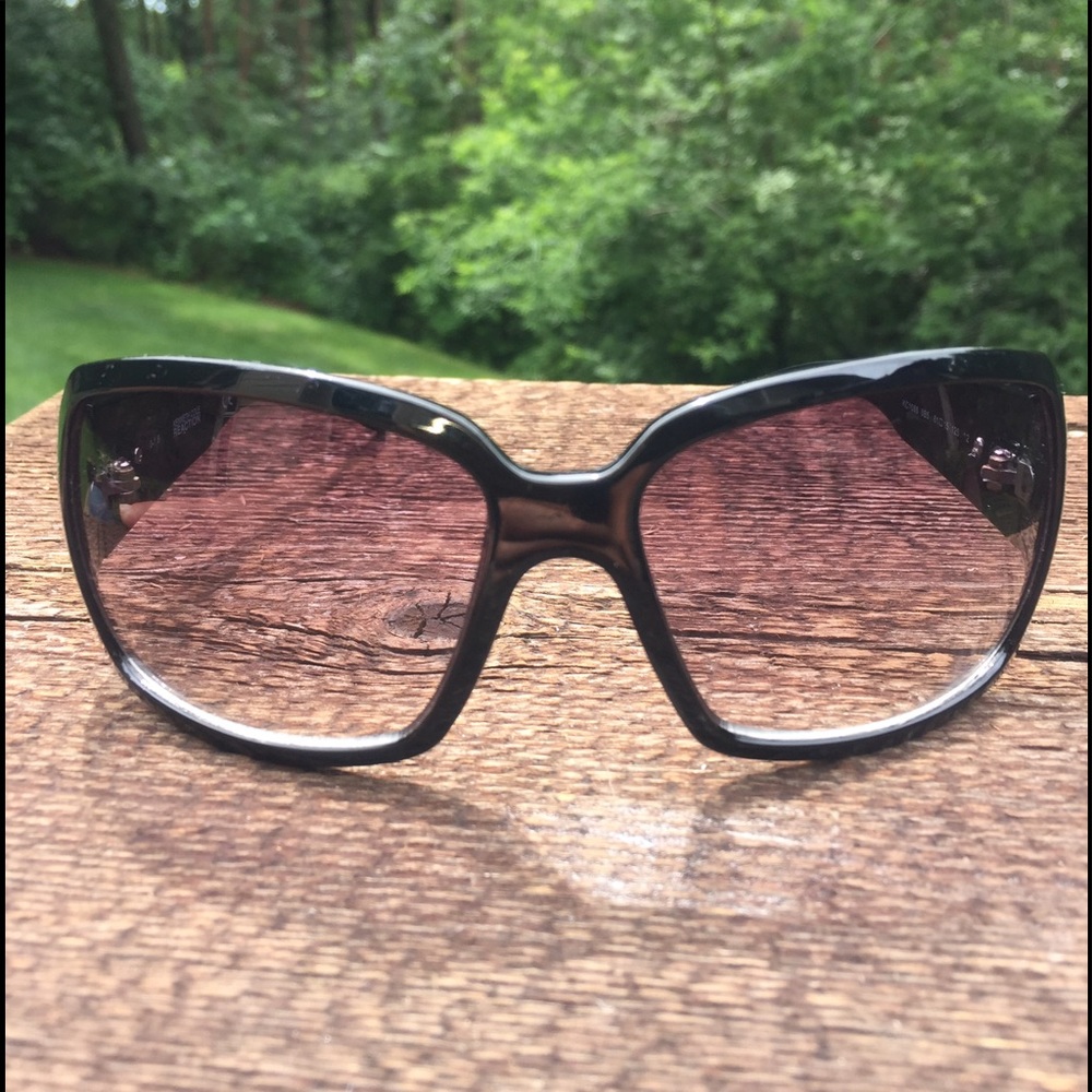 Women's Kenneth Cole Wrap shield style sunglasses