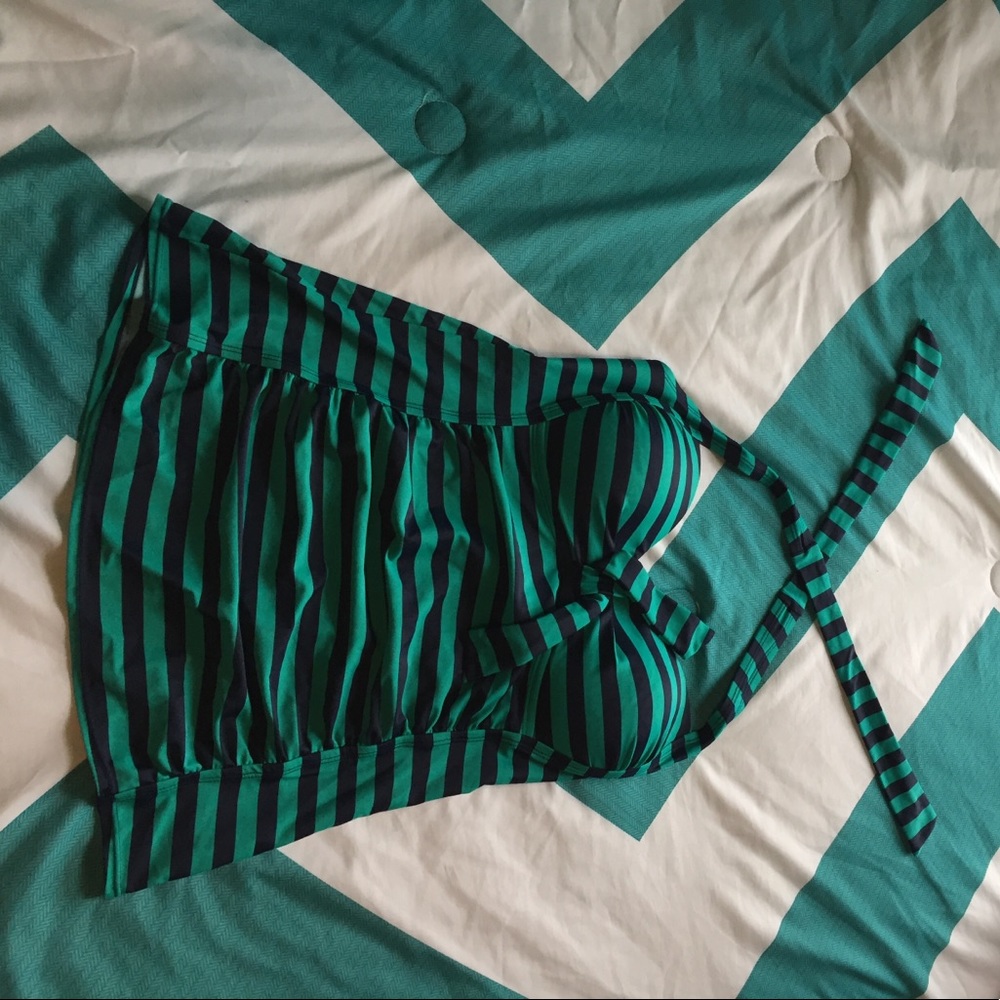 Padded swimming top