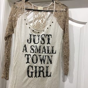 Small town girl tee