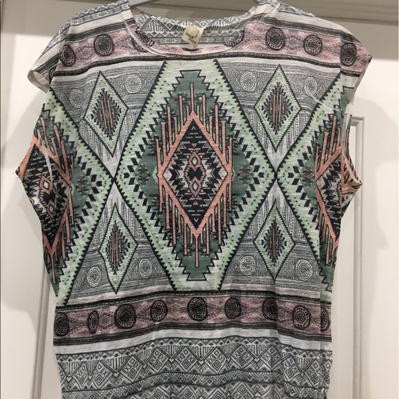 Aztec tee - Picture 1 of 1