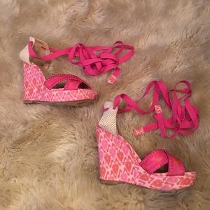 Theodora & Callum Linen Pattern Lace Up Wedge