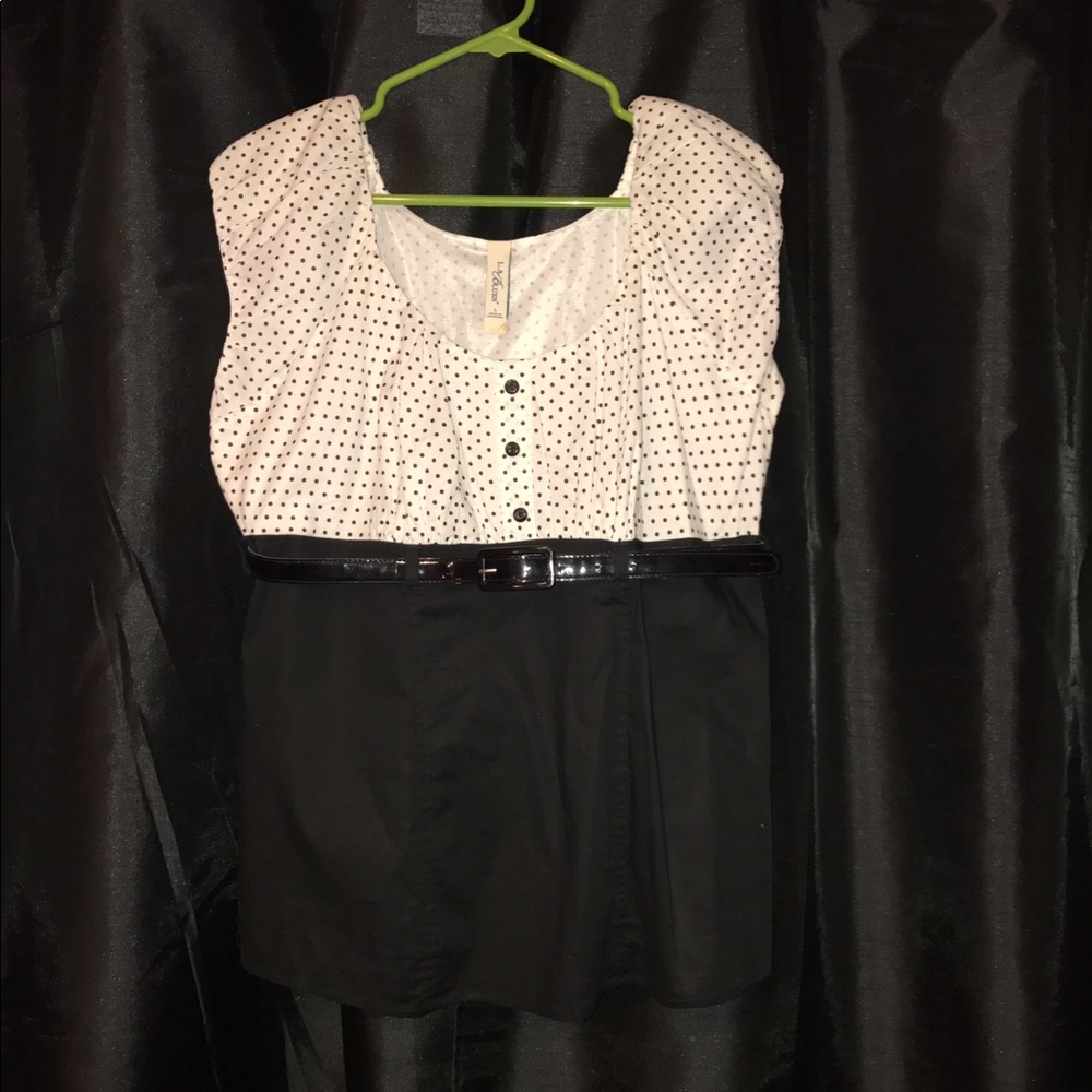 White/Black polkadot dress shirt with belt