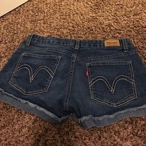 Cute short short Levi's