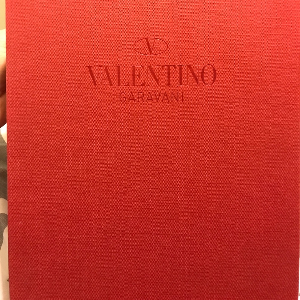 LIKE NEW* Valentino rockstud leather sandals.
