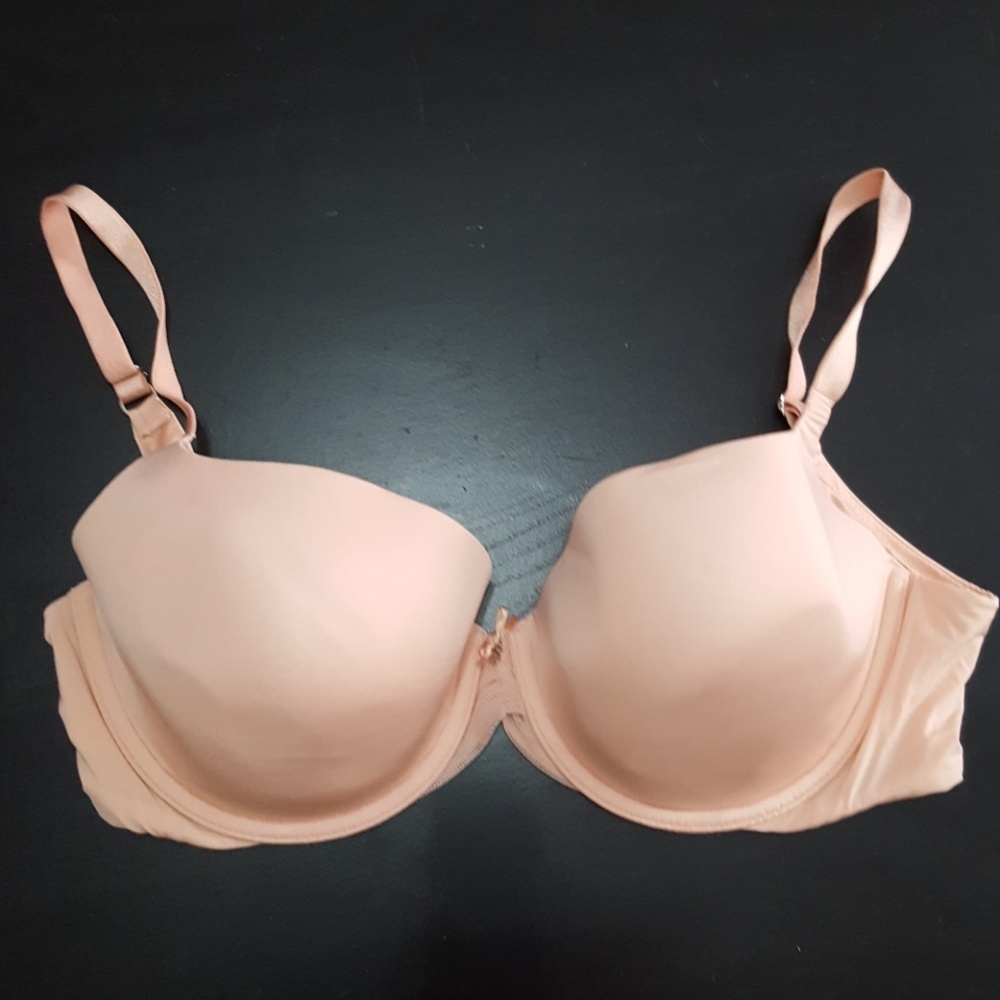 34dd vs peach demi bra