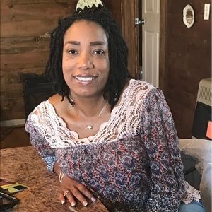 Meet your Posher, Janice