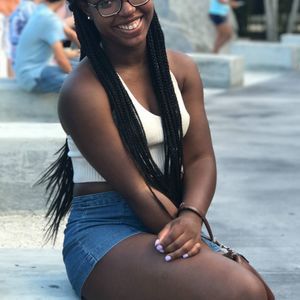 Meet your Posher, Daphney