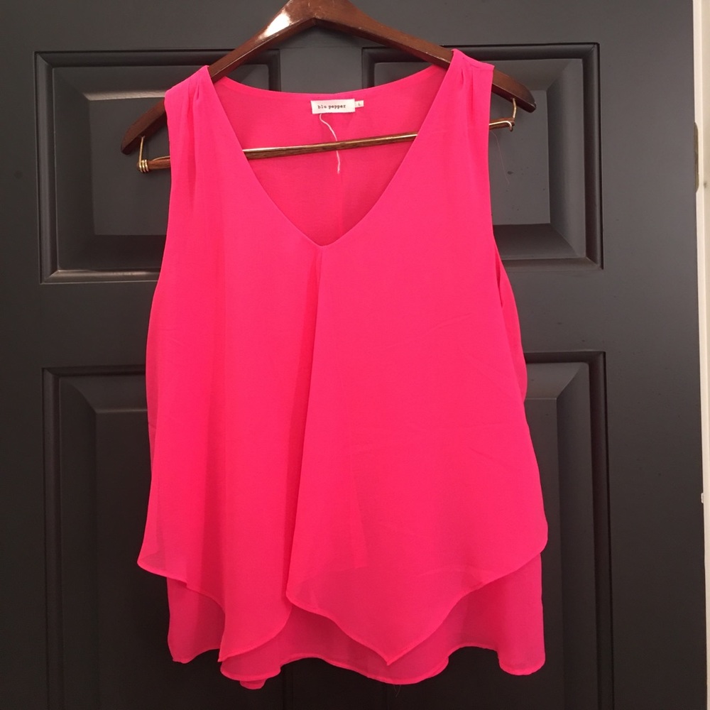 Bright pink summery shirt!