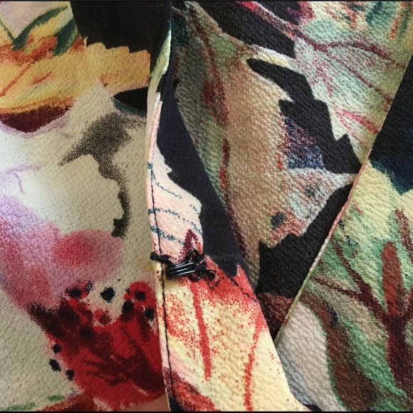 Floral V Neck Romper in Black - Picture 6 of 7