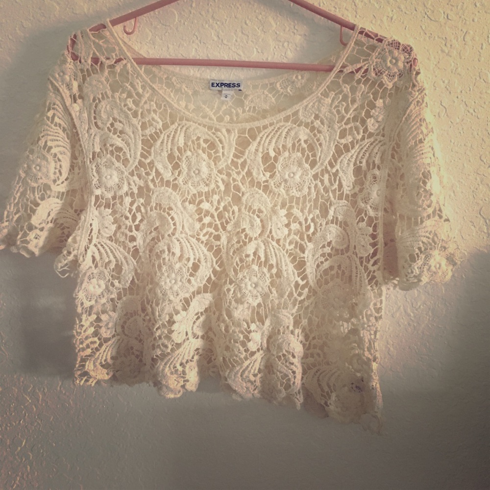 Crochet cream crop top