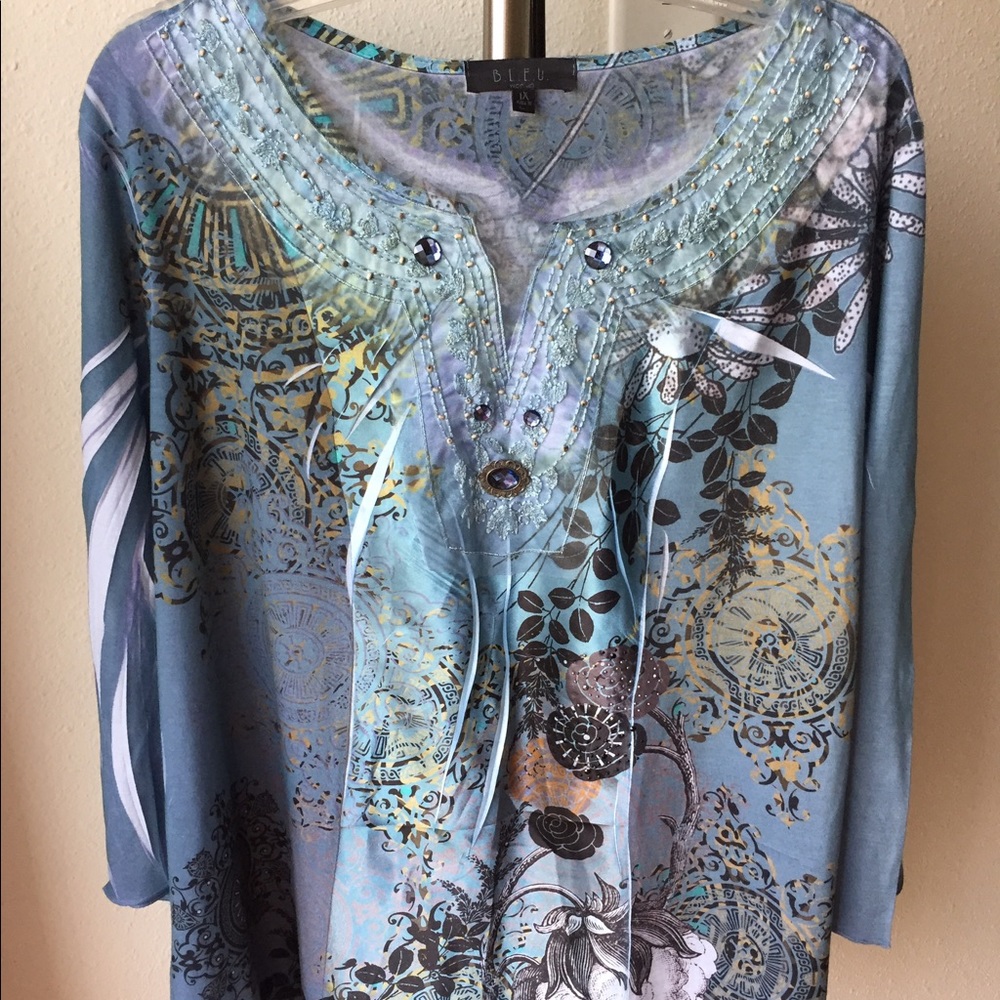 Gorgeous blue printed top