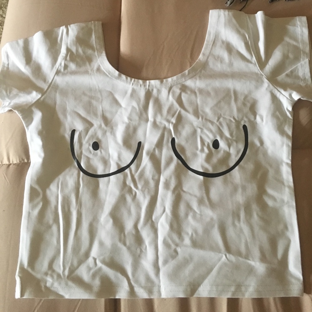 White tee