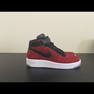 Nike Air Force 1 Mid FlyKnits