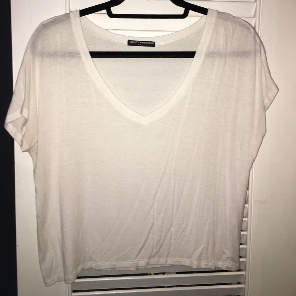 BRANDY MELVILLE WHITE T SHIRT
