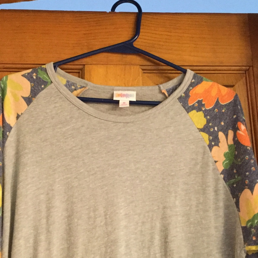 LuLaRoe Randy top