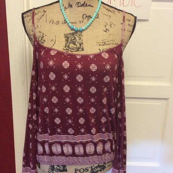 🔴5for$25🔴Cute cold shoulder blouse - Picture 2 of 7