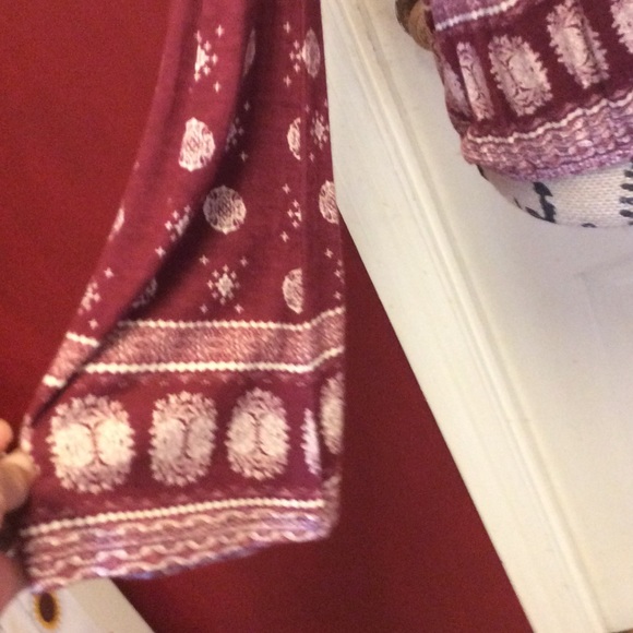 🔴5for$25🔴Cute cold shoulder blouse - Picture 3 of 7