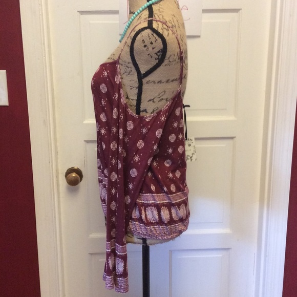 🔴5for$25🔴Cute cold shoulder blouse - Picture 4 of 7