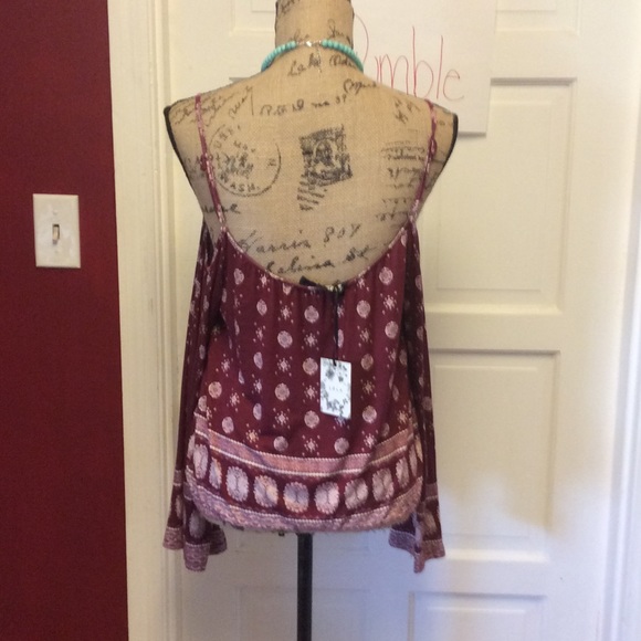 🔴5for$25🔴Cute cold shoulder blouse - Picture 5 of 7