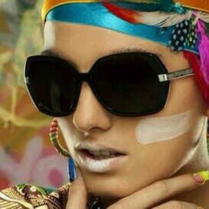 Meet your Posher, Frances