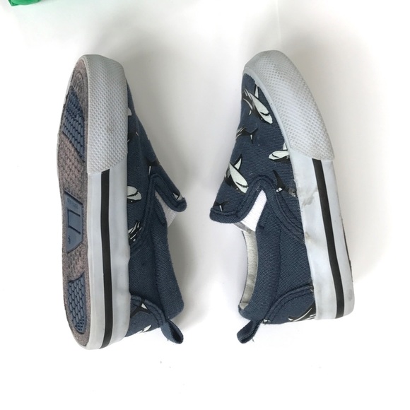 Circo Shark Slip-ons - Picture 4 of 6