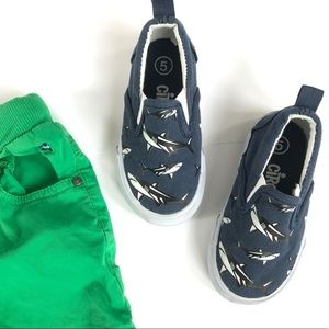 Circo Shark Slip-ons