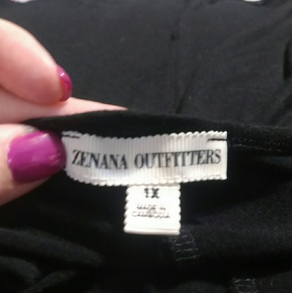 Women's dress - Picture 2 of 2