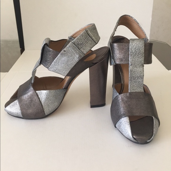 🌈Chloe metallic leather heels - Picture 2 of 4