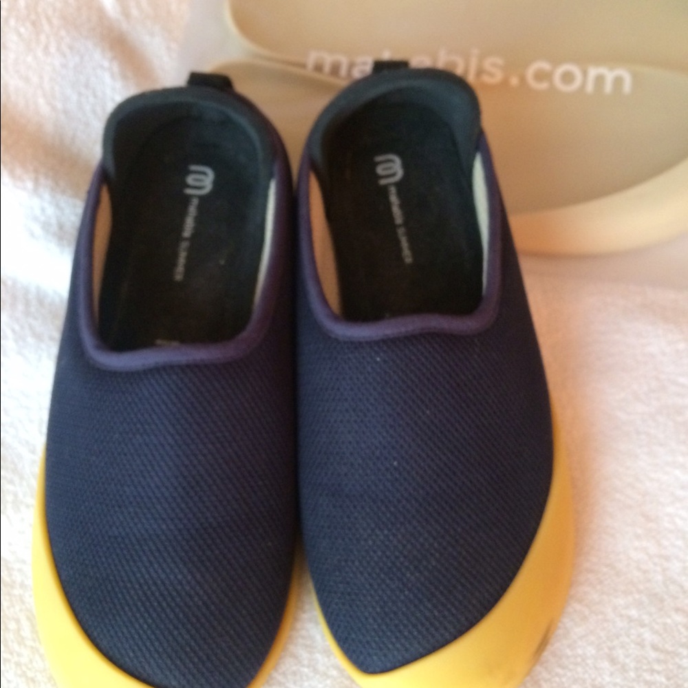 Mahabis summer weight slipper/house shoe.