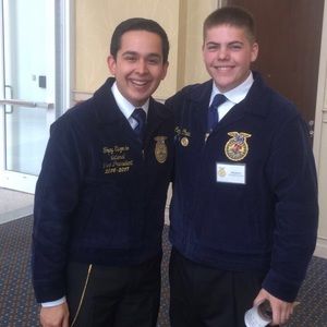 Meet your Posher, Logan