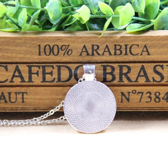 🆕 Sugar Skull Cabochon Pendant Necklace - Picture 2 of 2