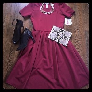 LuLaRoe Amelia, Burgundy Wine Medium NWT