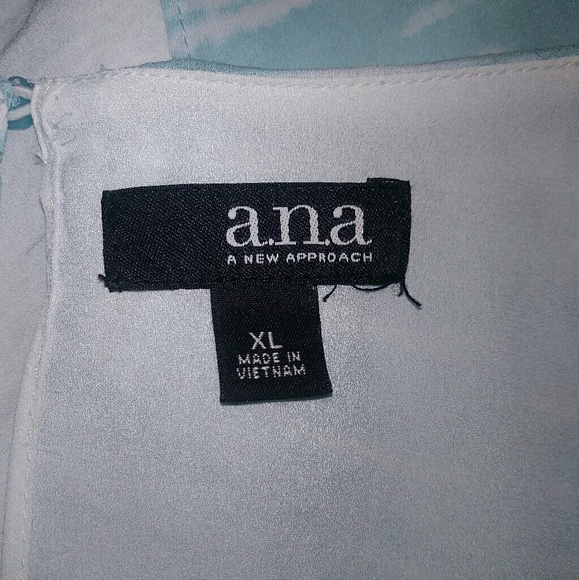 Women's top - Picture 3 of 3