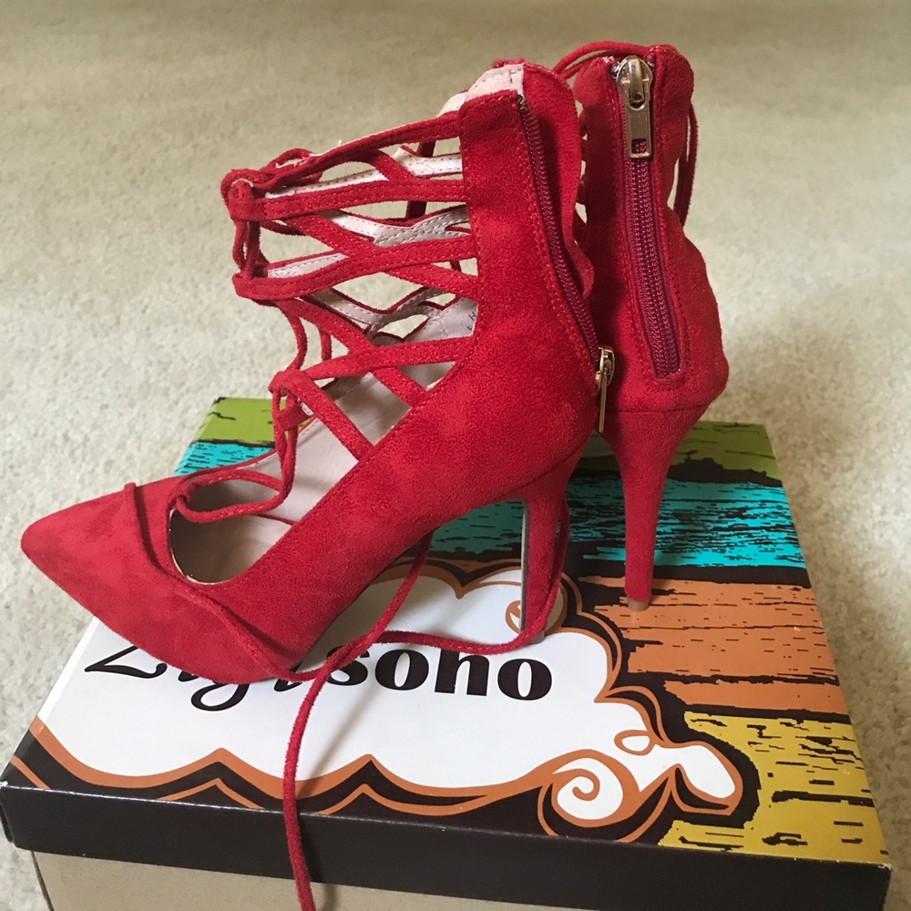 Red heels - Picture 2 of 2